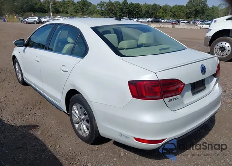 2014 Volkswagen Jetta Hybrid Se from USA, damaged, VIN 3VW637AJ2EM215544